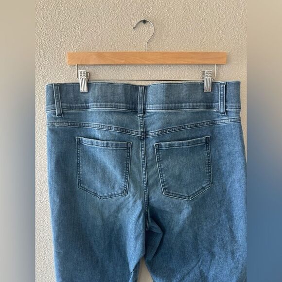 NWT Spanx Denim Cropped Kick Flare Jeans in Vintage Indigo Wash Size 1X - Picture 6 of 7